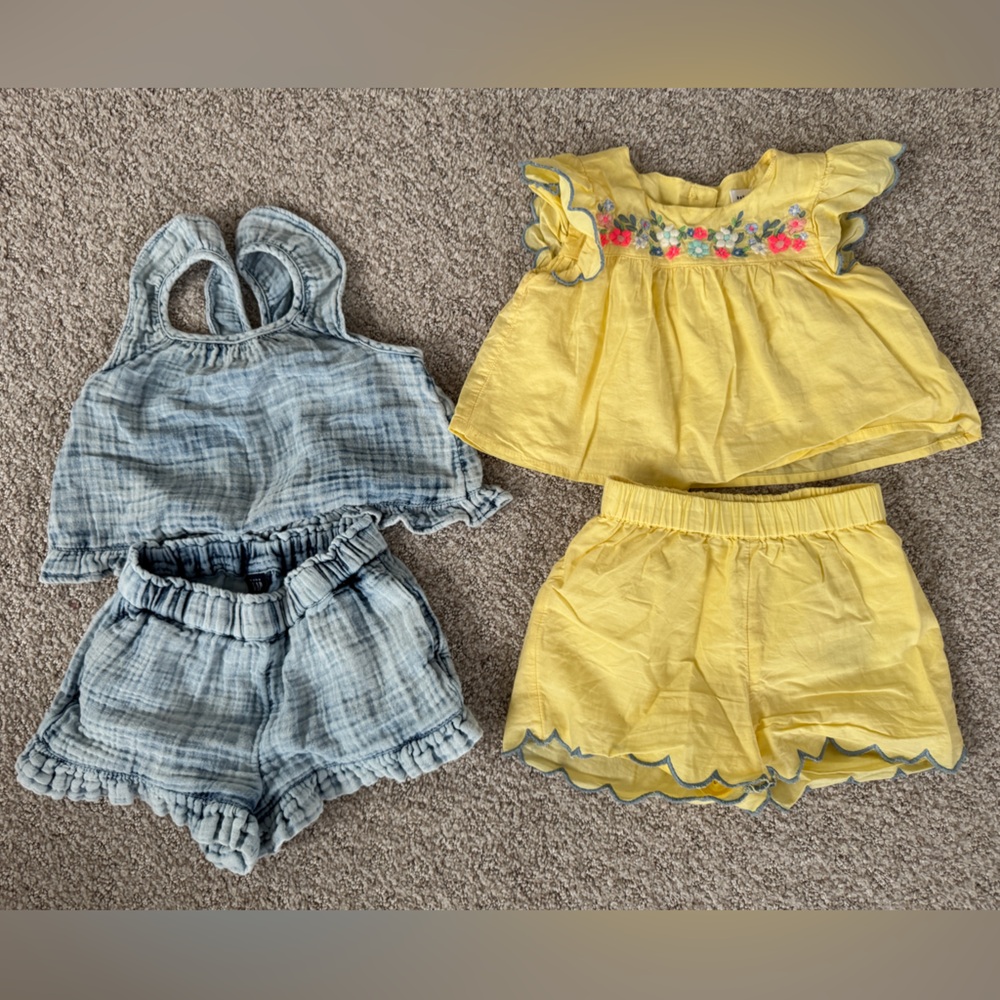 GAP Kids Matching Set 12-18 months